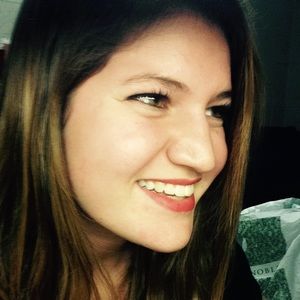 Meet your Posher, Maria